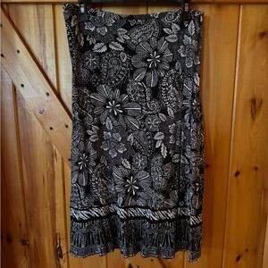 Sag Harbor Black & White Floral Full Skirt | Petite Large